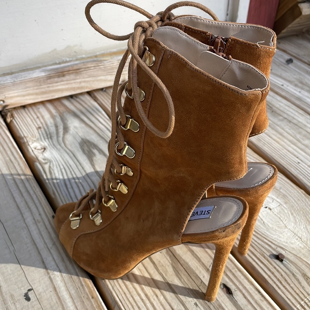 Steve Madden Kennee Cognac Suede Lace-Up Peep Toe Booties Size 7.5